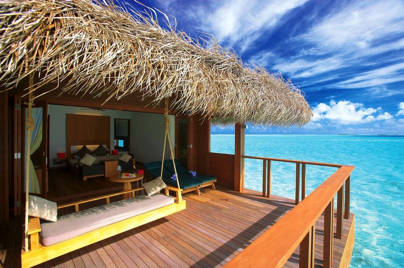 Medhufushi Island Resort  4*