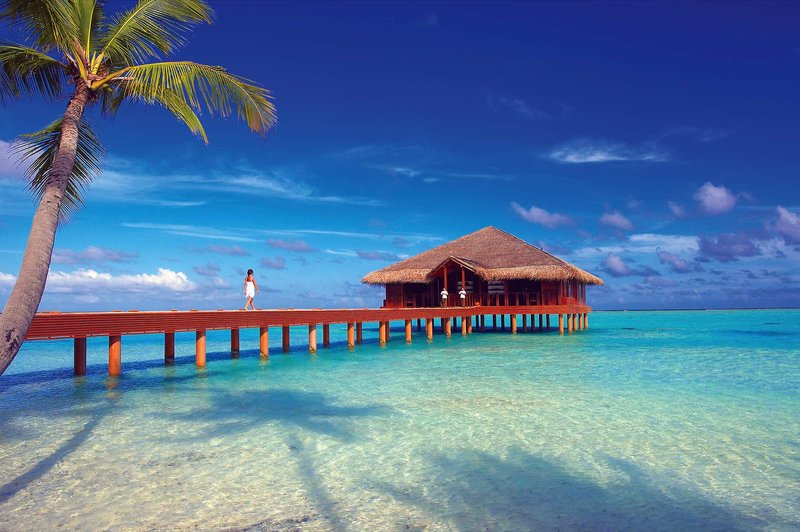 Medhufushi Island Resort  4*